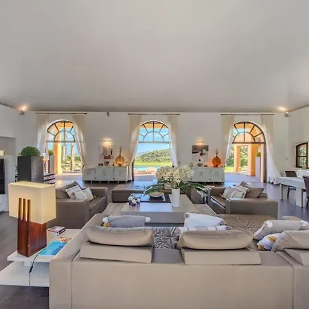 Azura 5 Bedroom In A Private גרימו