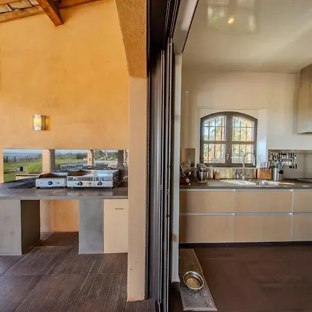 Azura 5 Bedroom In A Private גרימו