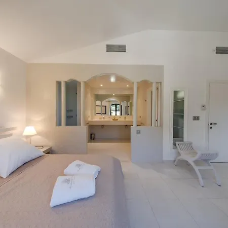 Azura 5 Bedroom In A Private וילה גרימו