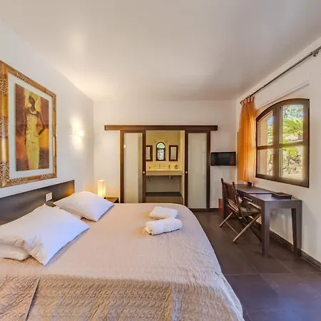 Azura 5 Bedroom In A Private גרימו